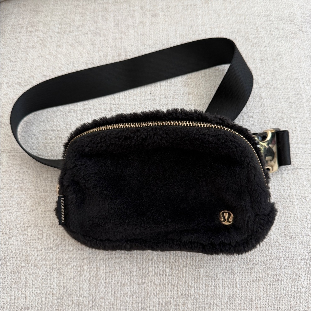 lululemon athletica Black Plush Belt Bag